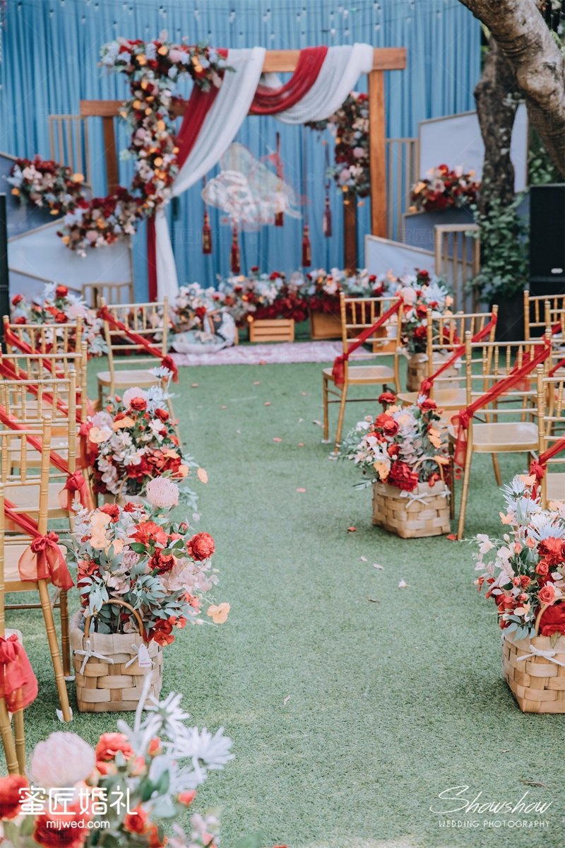 精彩婚礼的舞台：婚宴场地布置艺术
